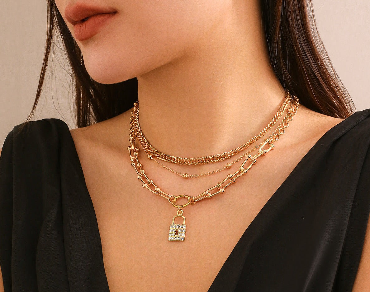 Fashion U-shaped Buckle Chain Diamond Lock-shaped Necklace For Women
